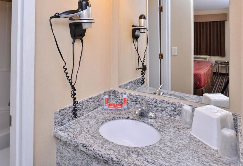اتاق استاندارد با 2 تخت دوبل, Econo Lodge