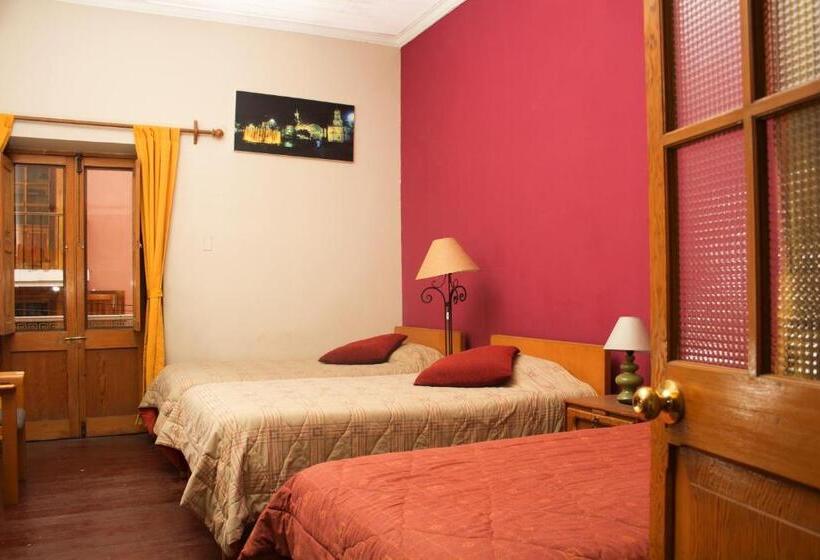 اتاق استاندارد سه نفره, Posada Nueva Espana