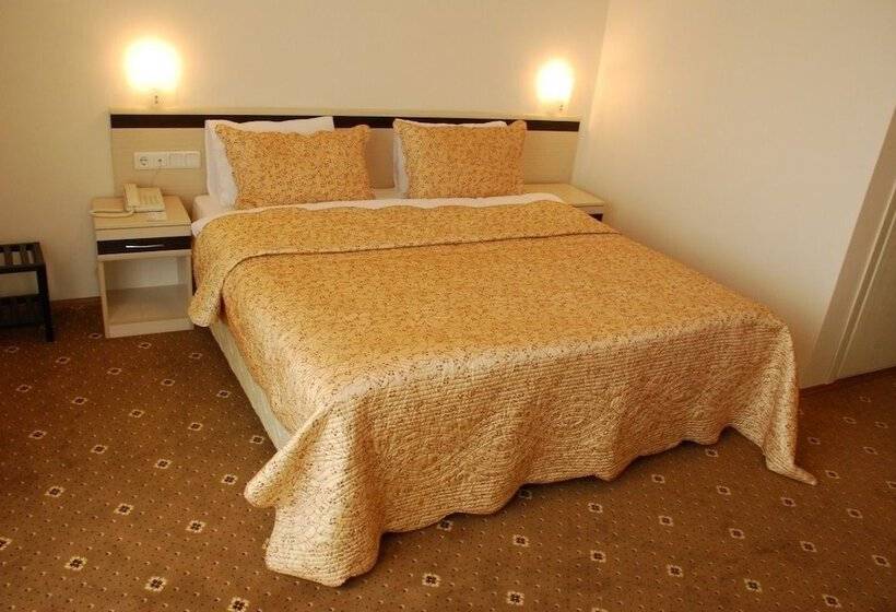 Семейный Номер, Otel Bossinop