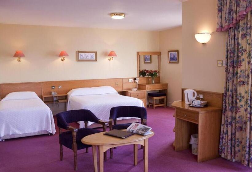 اتاق استاندارد سه نفره, Gold Coast Resort Dungarvan