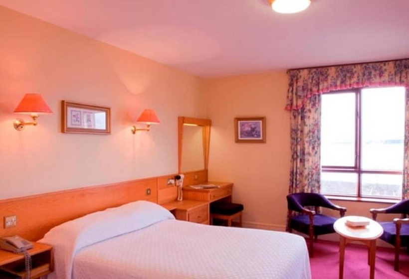 اتاق استاندارد سه نفره, Gold Coast Resort Dungarvan