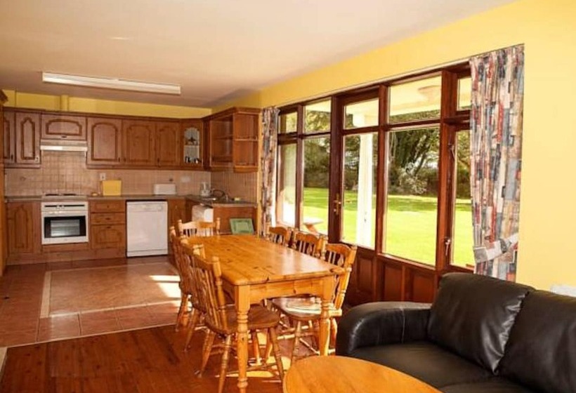 سوئیت 2 خوابه, Gold Coast Resort Dungarvan