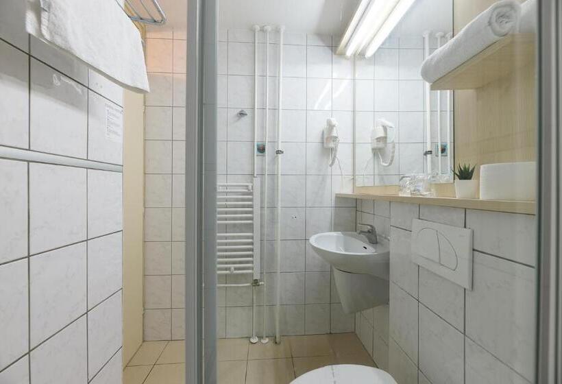 اتاق استاندارد با بالکن, Family Hotel Adria   All Inclusive