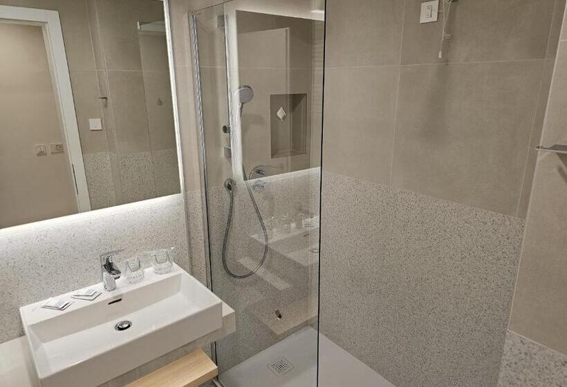 اتاق خانوادگی, Family Hotel Adria   All Inclusive