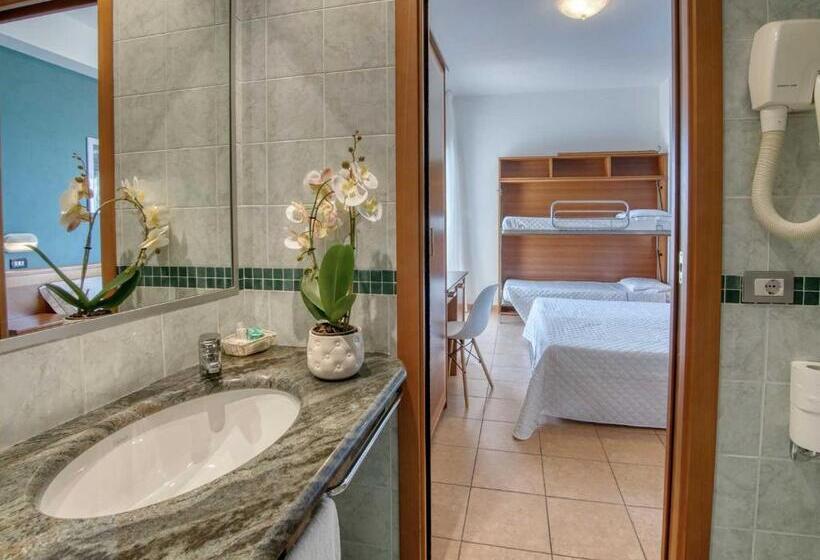 Triple Room Sea View, Colorado Cesenatico