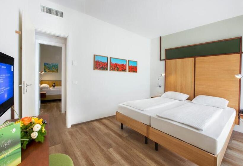 Номер Стандарт Трехместный, Robinson Apulia  All Inclusive