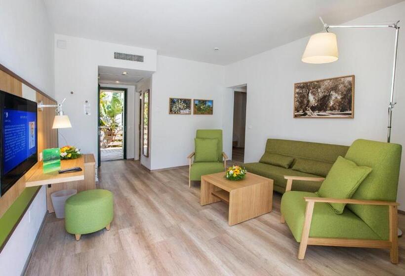 Номер Стандарт Трехместный, Robinson Apulia  All Inclusive