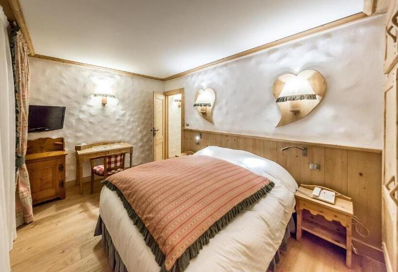 سوئیت جونیور خانوادگی, Chalethôtel Neige Et Roc, The Originals Relais