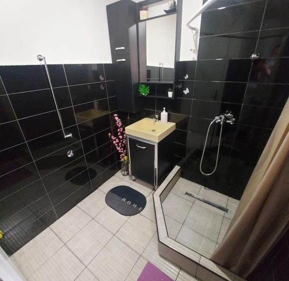 اتاق استاندارد, Pandora S Place