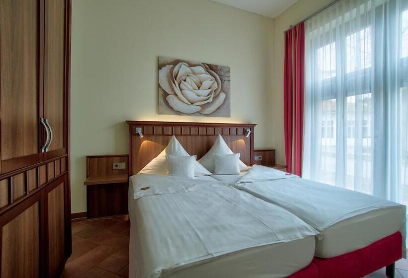 Family Suite, Wald