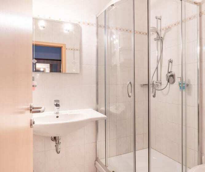 اتاق استاندارد یک نفره, Sporthotel Neuruppin