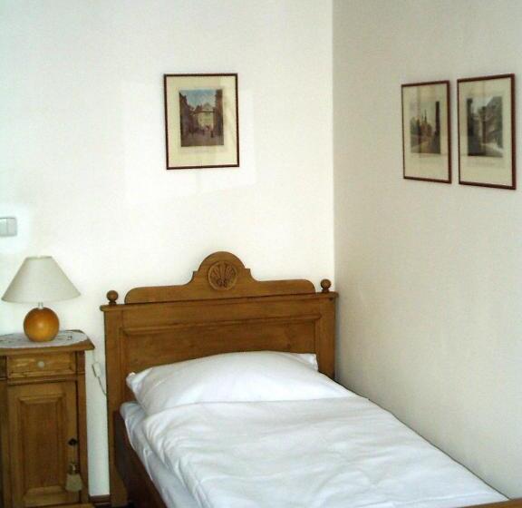 اتاق استاندارد یک نفره, Villa Olivia