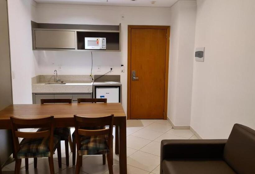 스탠다드 스튜디오 풀장 전망, Condomínio Barretos Thermas Park   Flat Parque Do Peão