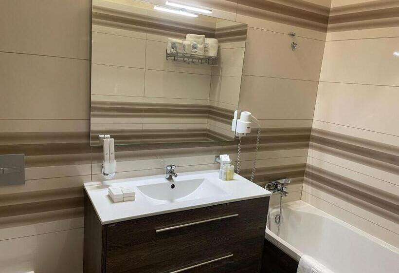 آپارتمان 1 خوابه با چشم‌انداز دریا, White Tower Apartament Privat Mamaia 504