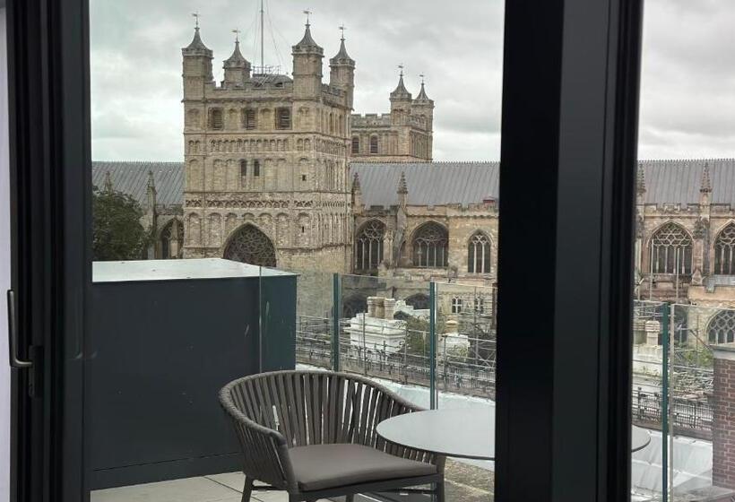 اتاق استاندارد با تخت بزرگ, Indigo Exeter, An Ihg
