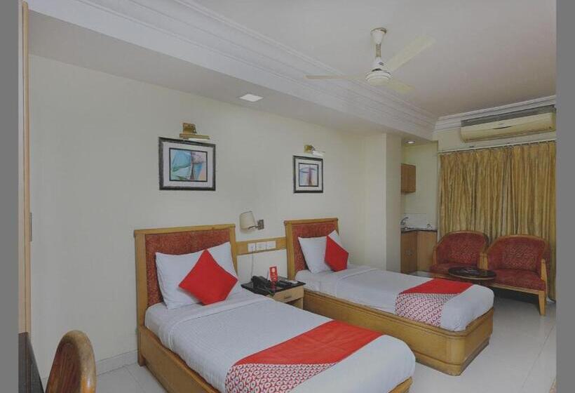 带大床的复式套间, Nakshatree Hotels, Maruthi Residency  Mogappair