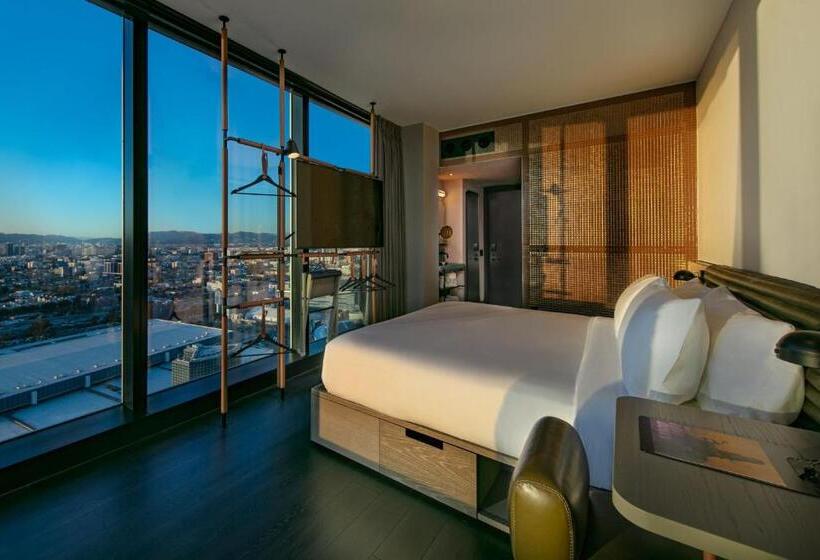 스탠다드 룸 킹사이즈 침대, Moxy Downtown Los Angeles