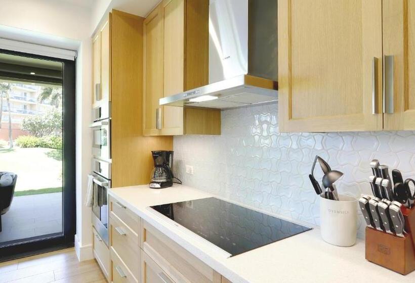 Апартаменты 1 Спальня Вид на Бассейн, Maui Westside Presents: Honua Kai   Luana Garden Villas 7b