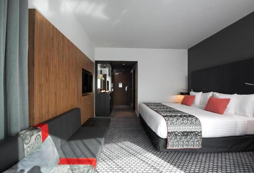 Premium room with view, Melia Paris La Defense