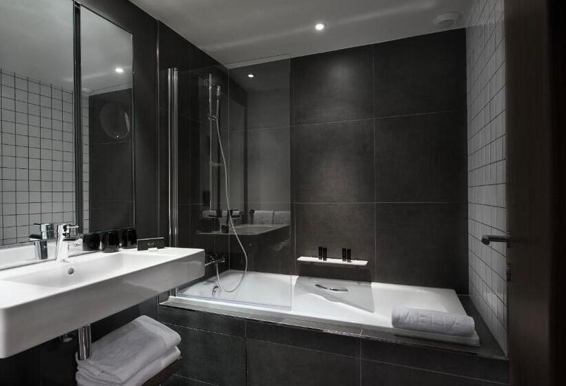 Люкс с Видом, Melia Paris La Defense