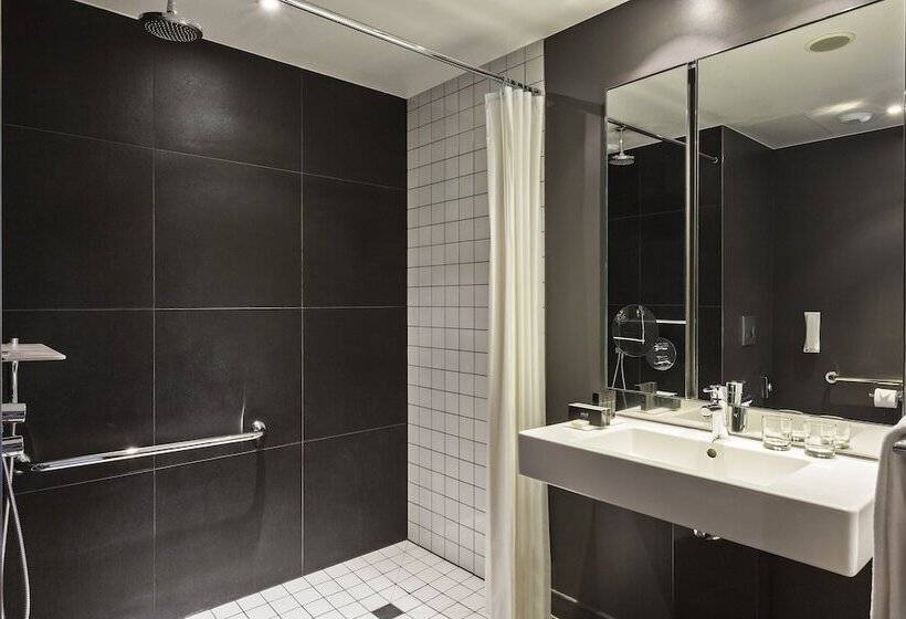 Номер Стандарт Адаптированный для Инвалидов, Melia Paris La Defense