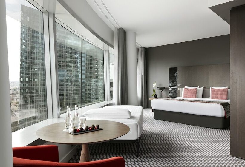 Люкс с Видом, Melia Paris La Defense