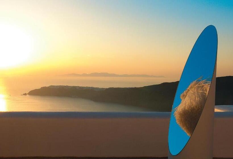 سوییت با استخر, White Santorini