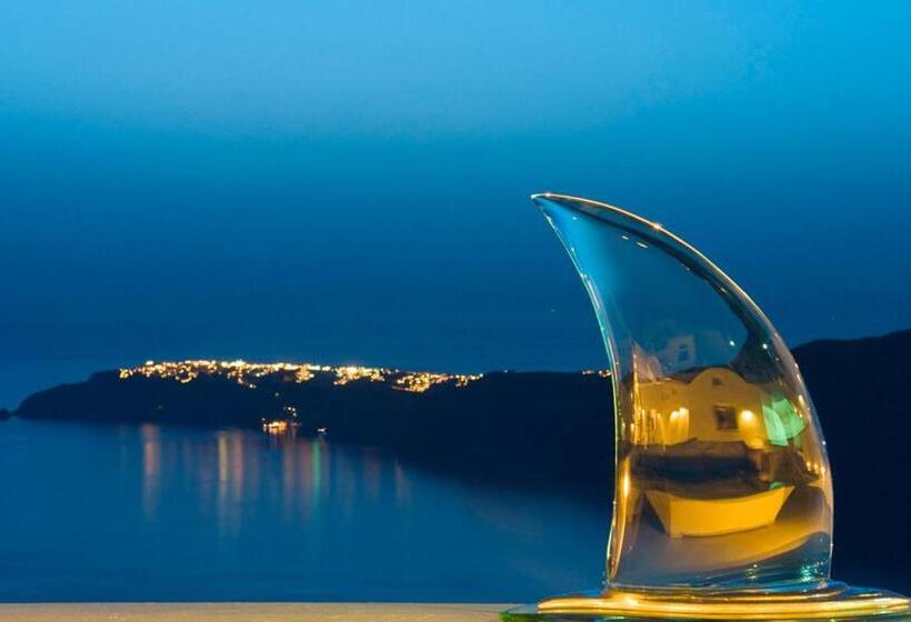 سوییت با استخر, White Santorini