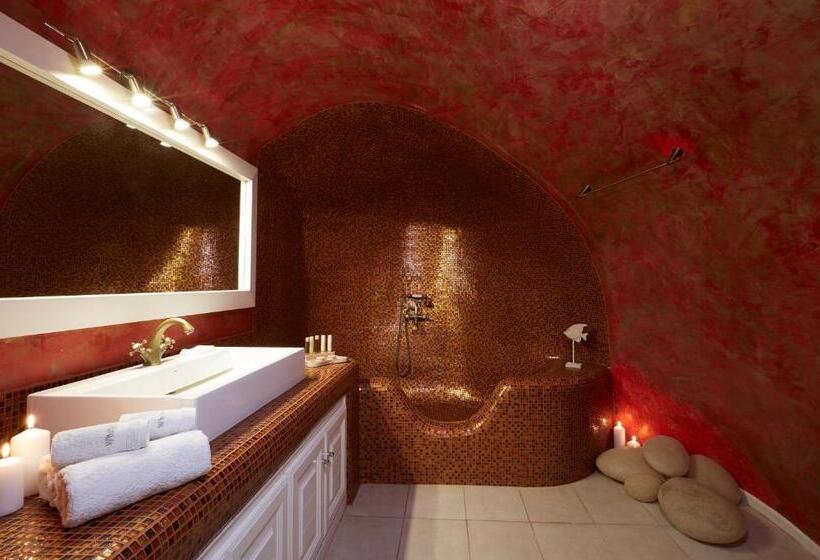 سوییت با استخر, White Santorini
