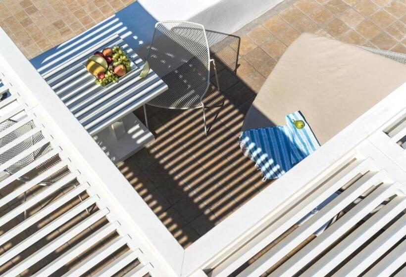 سوئیت با وان آب گرم, White Santorini