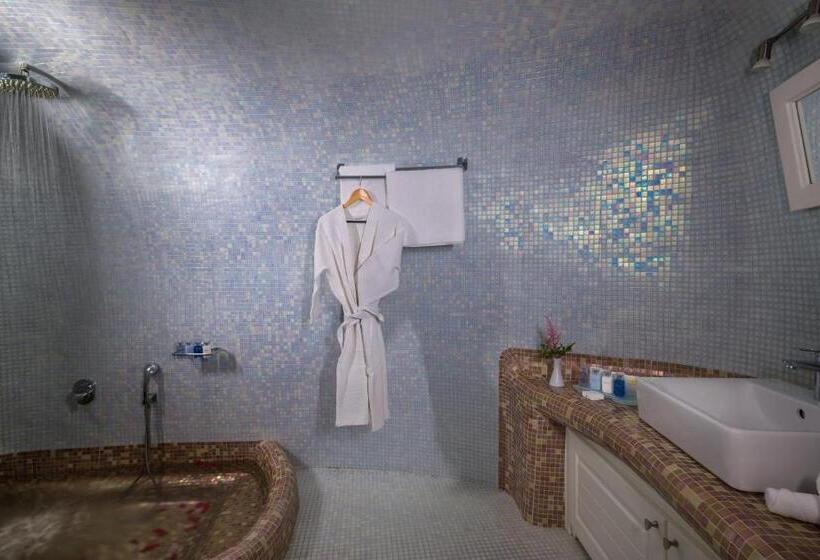 سوئیت 2 خوابه, White Santorini