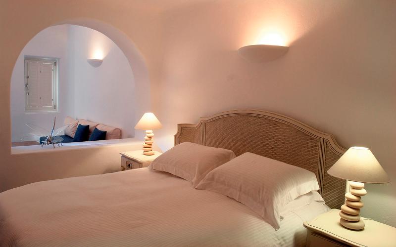 سوییت جونیور, White Santorini