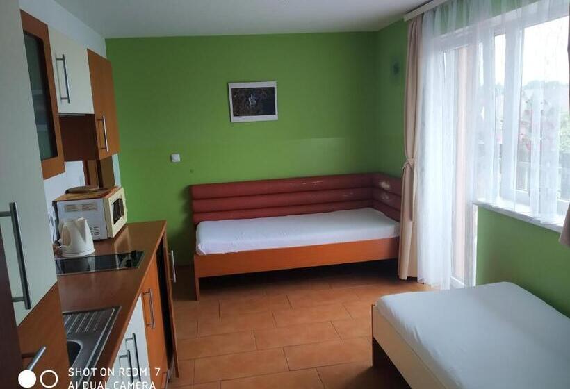 스위트 킹사이즈 침대, Penzion Relax Martina