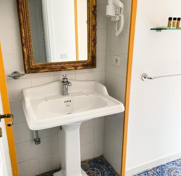 اتاق استاندارد با تخت بزرگ, B&b Faraglione