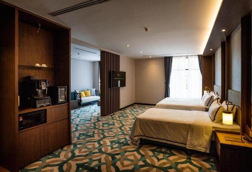 سوییت, Christee Suites