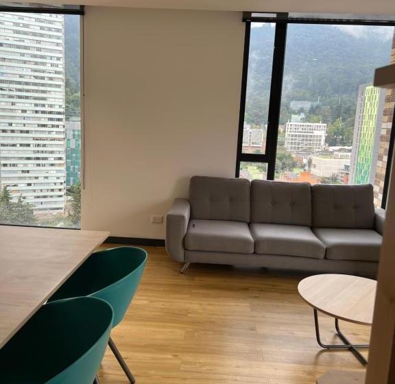 استودیوی استاندارد, Centralx 21 Bogotá
