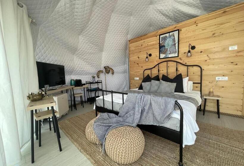 چادر با خدمات رفاهی استاندارد, Maison Du Golf