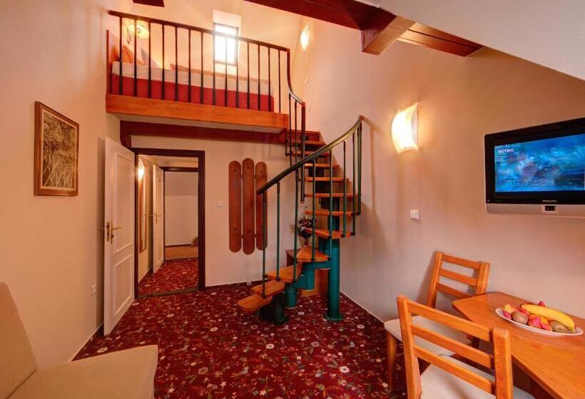 اتاق استاندارد سه نفره, Park Hotel Pruhonice