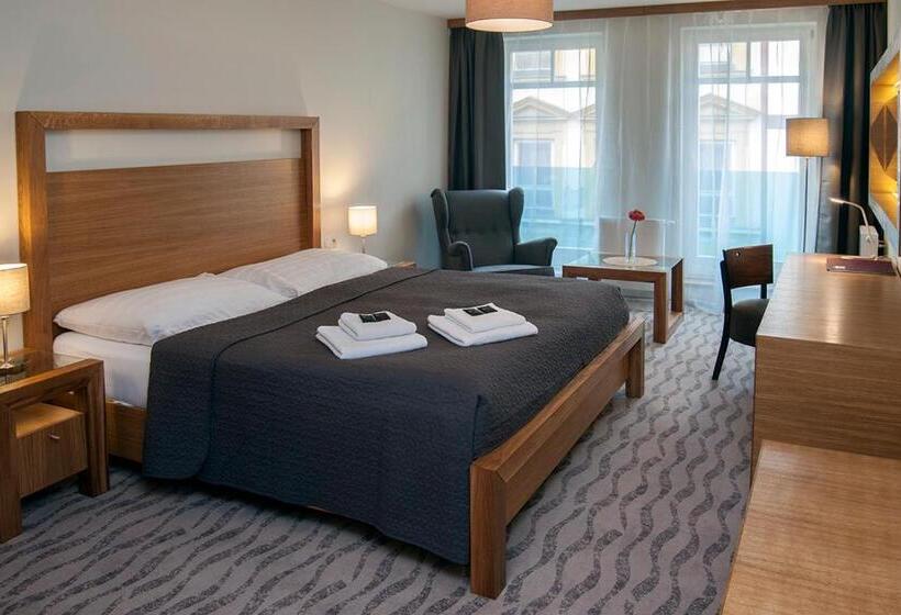اتاق لوکس, Hygge Hotel U Zvonu