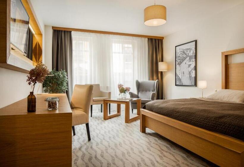 اتاق لوکس, Hygge Hotel U Zvonu