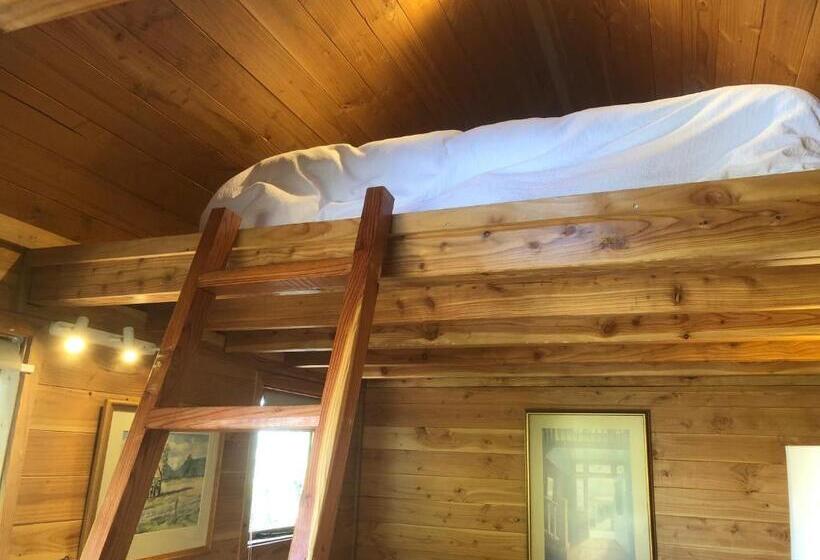 Standard room with outdoor bath, Studio Or Cabin On Whitby