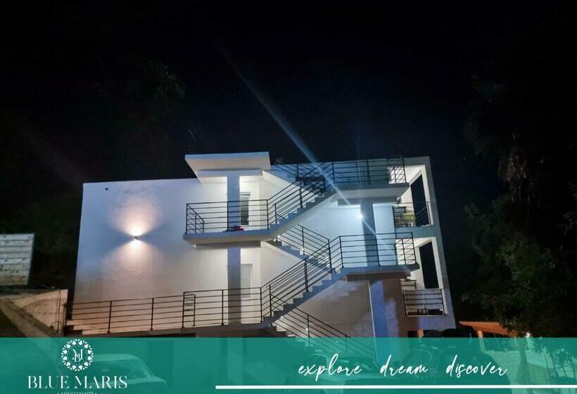 Standard Triple Room with Terrace, Blue Maris