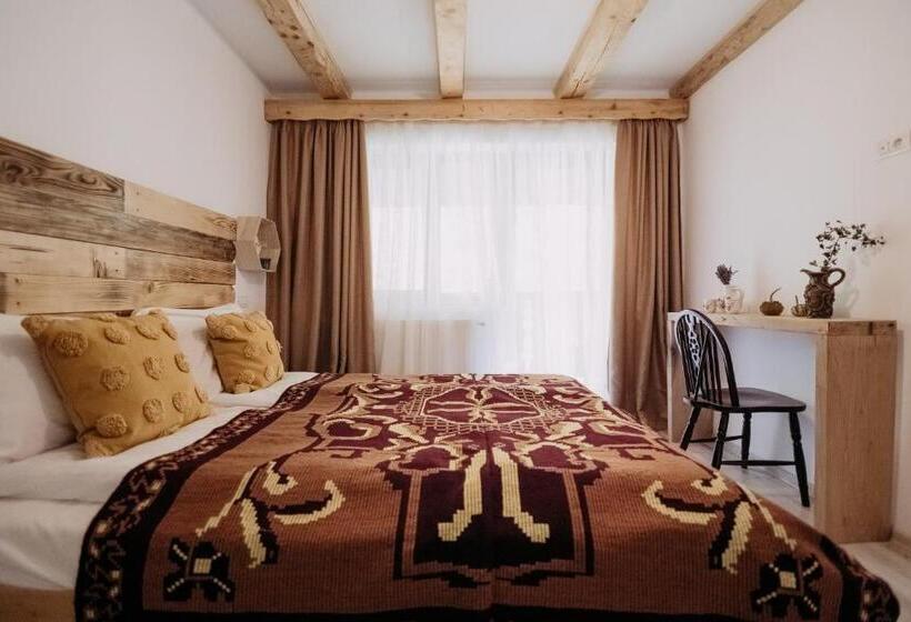 Номер Стандарт, Casa De Sub Munte