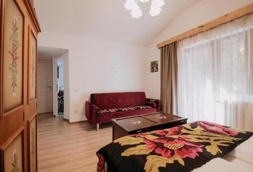Номер Deluxe, Casa De Sub Munte