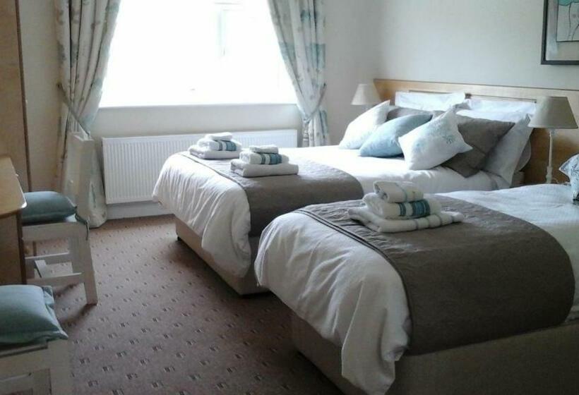 اتاق استاندارد سه تخته با چشم‌انداز باغ, Donemark Rise B&b