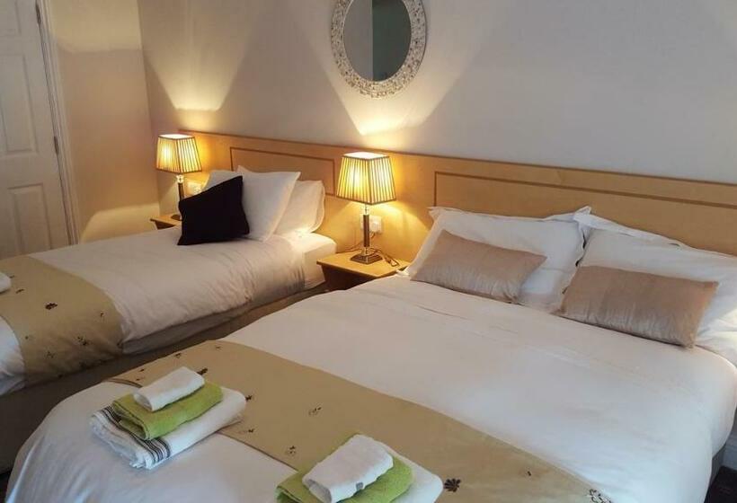 اتاق استاندارد سه تخته با چشم‌انداز باغ, Donemark Rise B&b