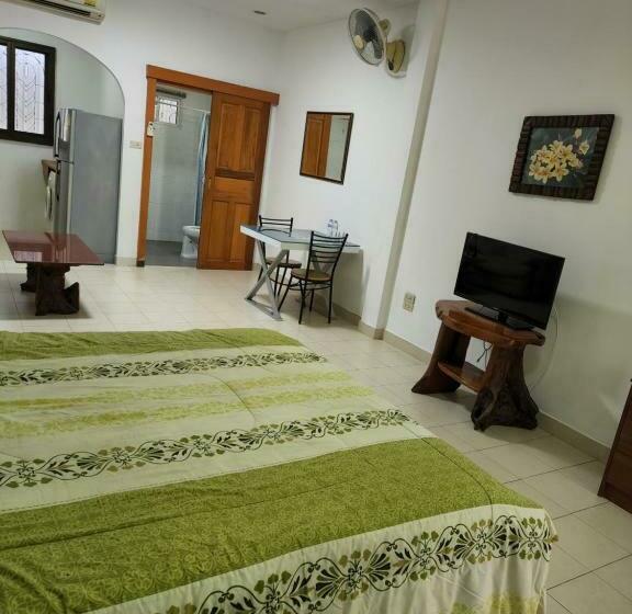 استودیوی استاندارد, Happy Valley Pattaya