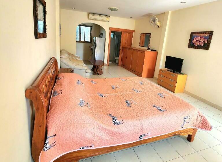 استودیوی استاندارد, Happy Valley Pattaya