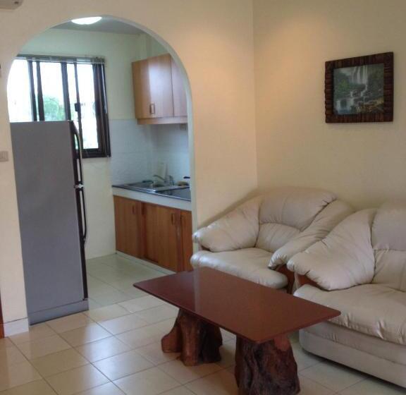 استودیوی استاندارد, Happy Valley Pattaya