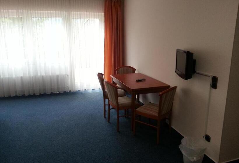 Четырехместный Номер Стандарт, Schmucker Jäger   Hotel Garni